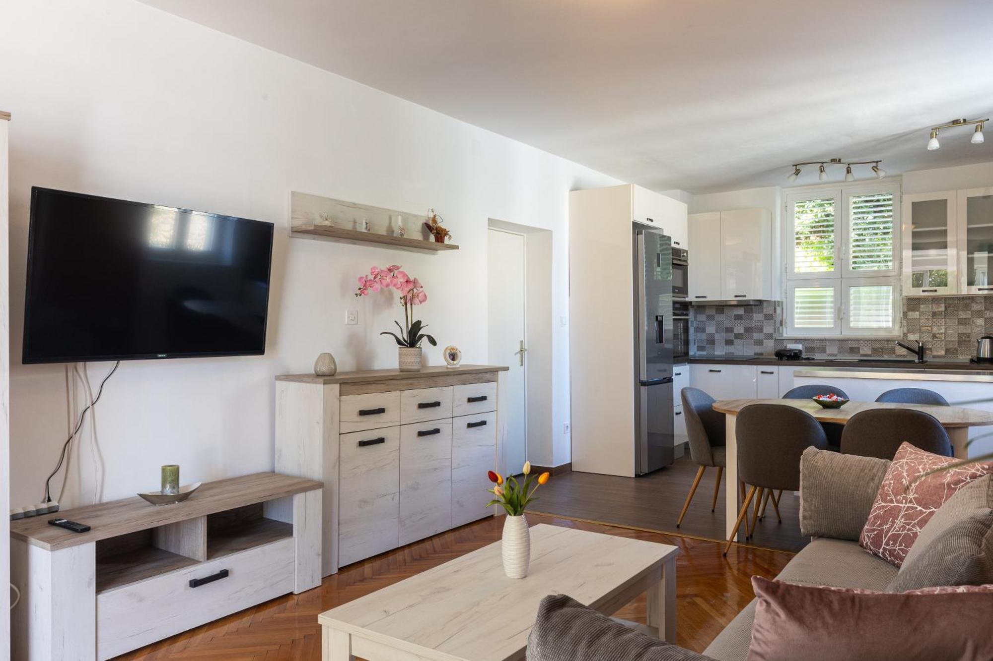 Bliss Apartment Near Bellevue Beach Дубровник Екстер'єр фото